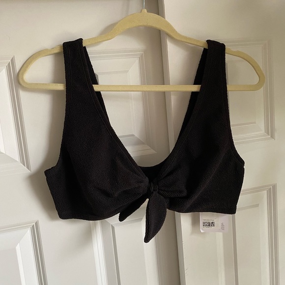 🆕 NWT & Other Stories Crepe Knot Bikini Top - Black - Picture 3 of 8